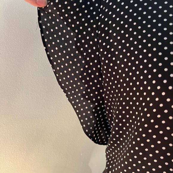 ANN TAYLOR Black Polkadot Ruffle sleeve Sheer Top Size Large - Picture 4 of 6